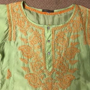 Subtle Luxury Women’s Top, M/L, NEW, NBW